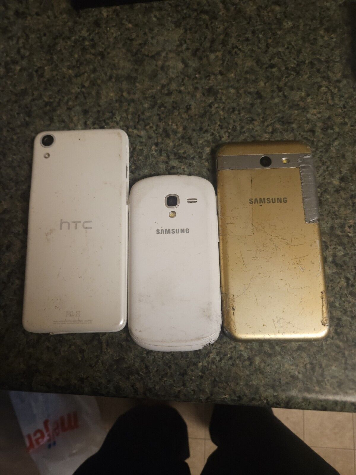 3 Phone Lot Dont Charge HTC Desire, Samsung Galaxy J3, Galaxy S3 Mini Parts Only Samsung