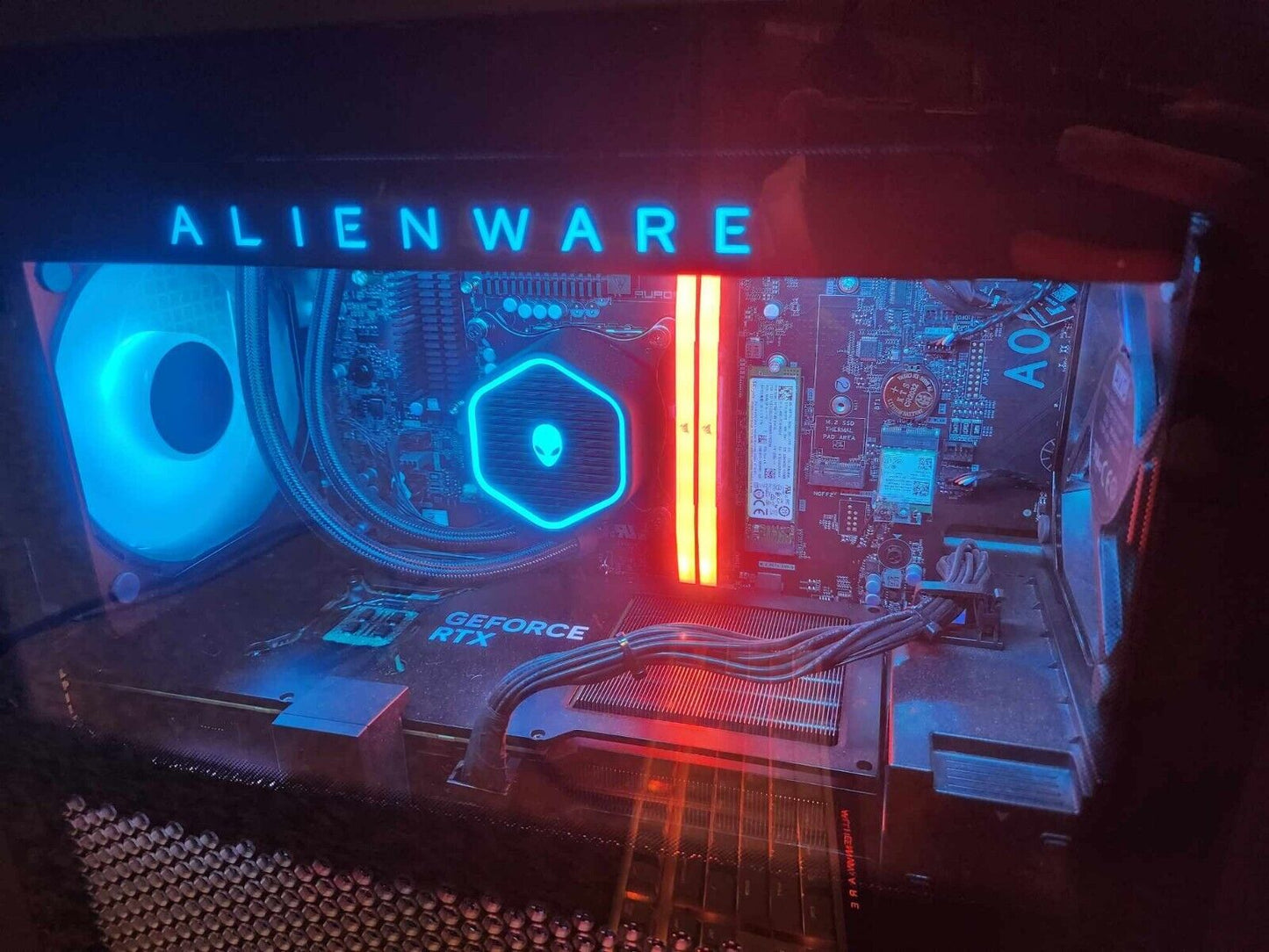 Alienware Aurora R15, Intel Core i9 13th, 64GB 1 TB SSD RTX 4090 Mouse&Keyboard