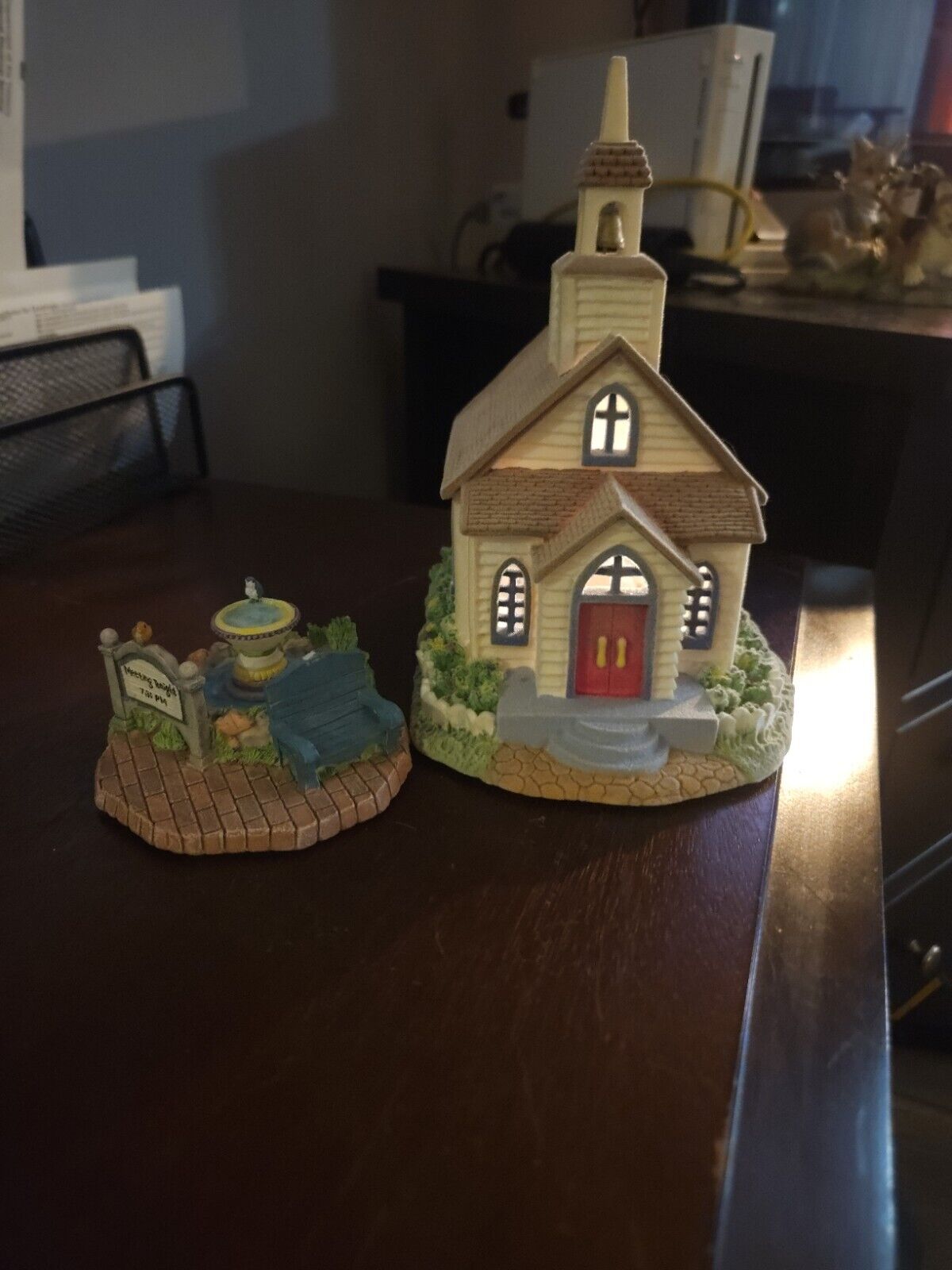 New In Box Avon Spring Valley Lighted Village Church And Bench 2003