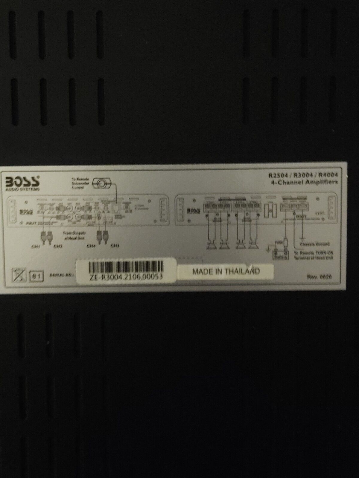 BOSS RIOT R3004 Amp 1200w